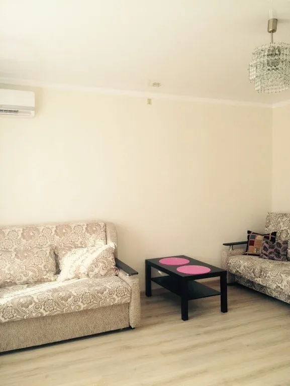 Квартира Чистая уютная квартира для отдыха — Ейск