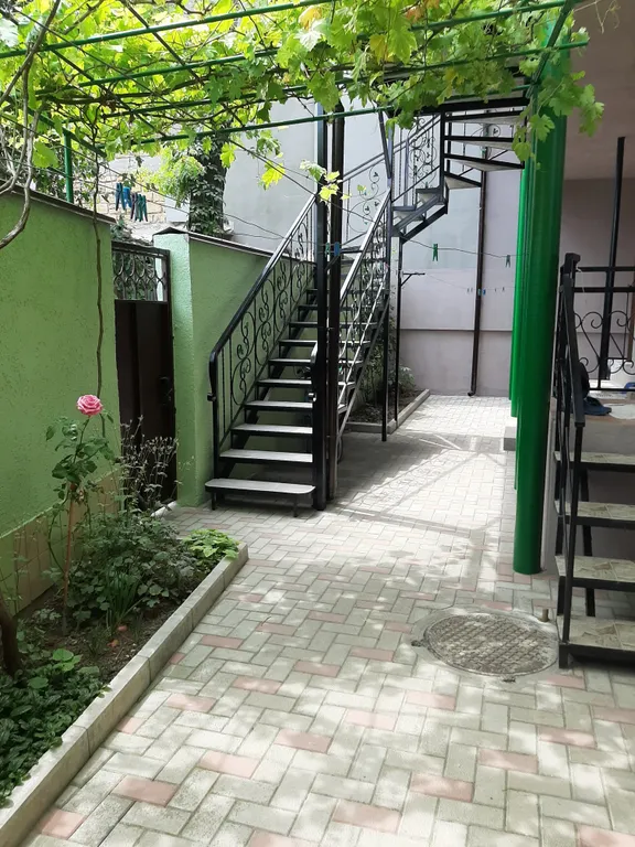 Квартира 2-комнатная Квартира — Евпатория