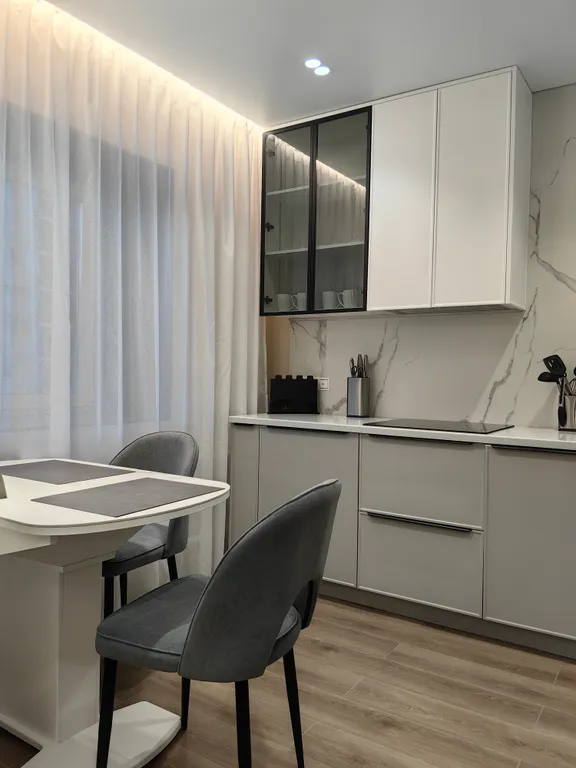 Шикарная, квартира с дизайнерским ремонтом