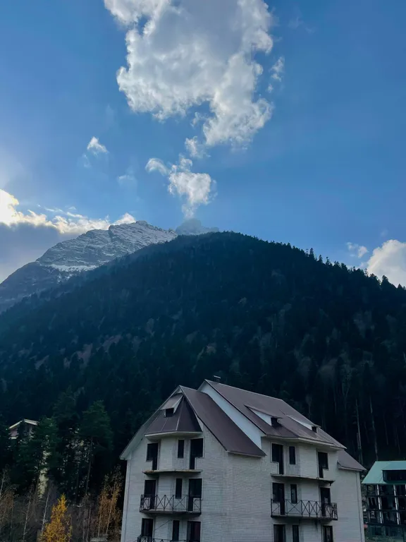 Уютный номер в Домбае с вкусными и сытными завтраками