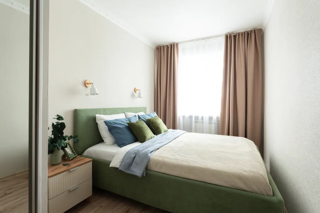 Евродвушка напротив вокзала