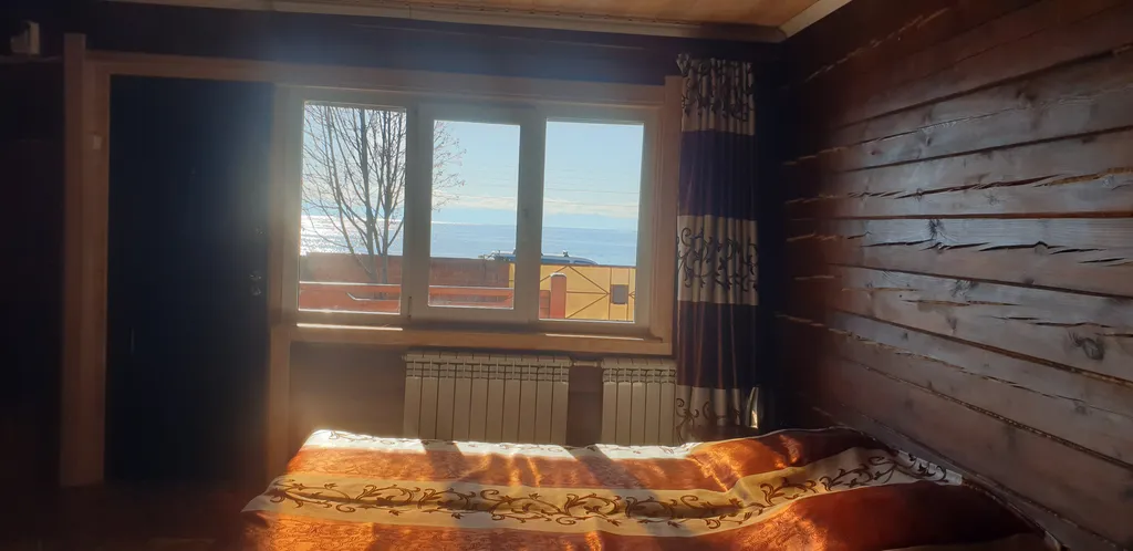 Комната на Байкале