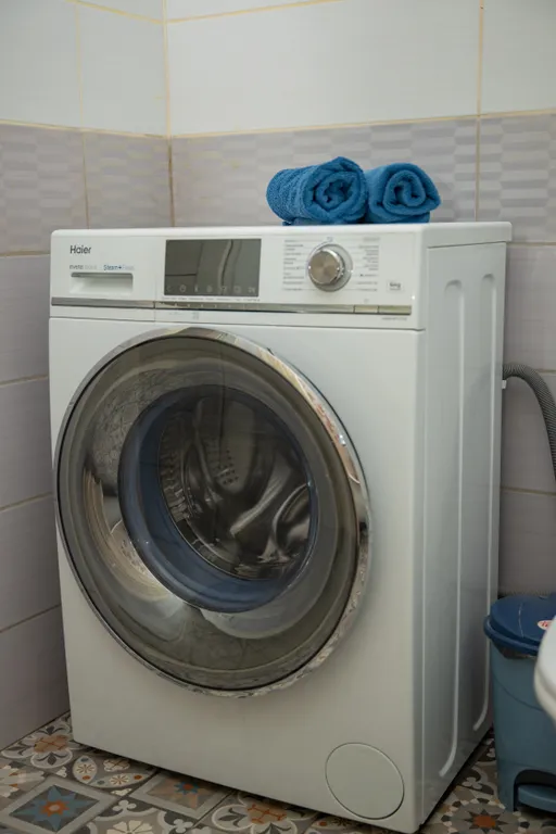 Квартира в доме с муралом в Золотом квадрате