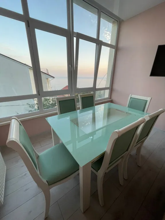 Уютная квартира с видом на море и ялту на Новый Год