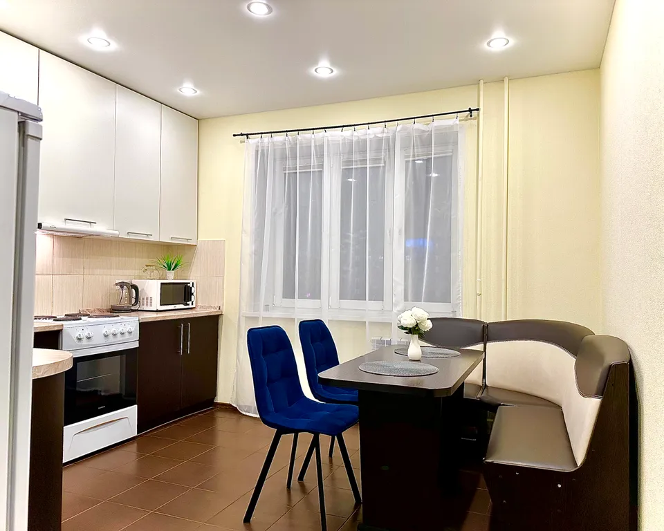 Просторные аппартаменты рядом с СШОР 9 и Академией МЧС