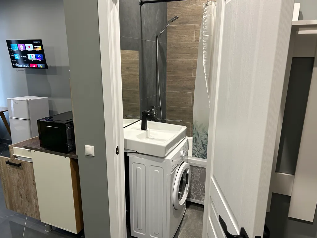 Уютная студия в тихом месте свежим ремонтом