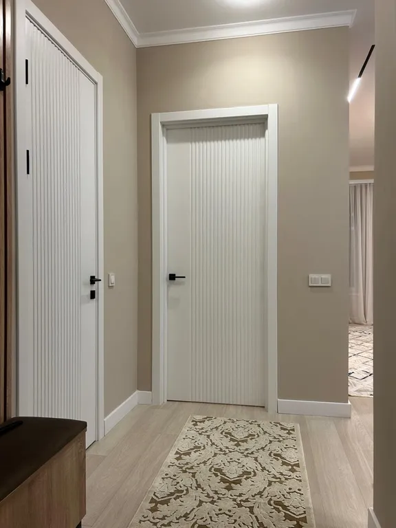 Стильная квартира с балконом в верхней части города