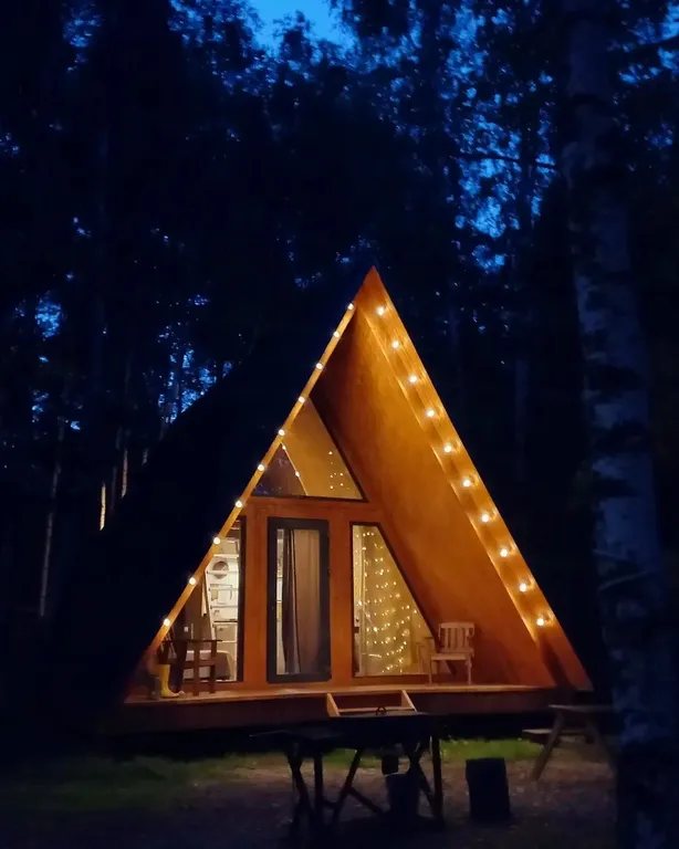 Коттедж Треугольный домик 36м2 с завтраком — Куровское