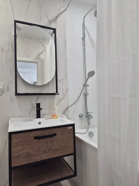 Современная квартира на троих гостей, тишина и уют