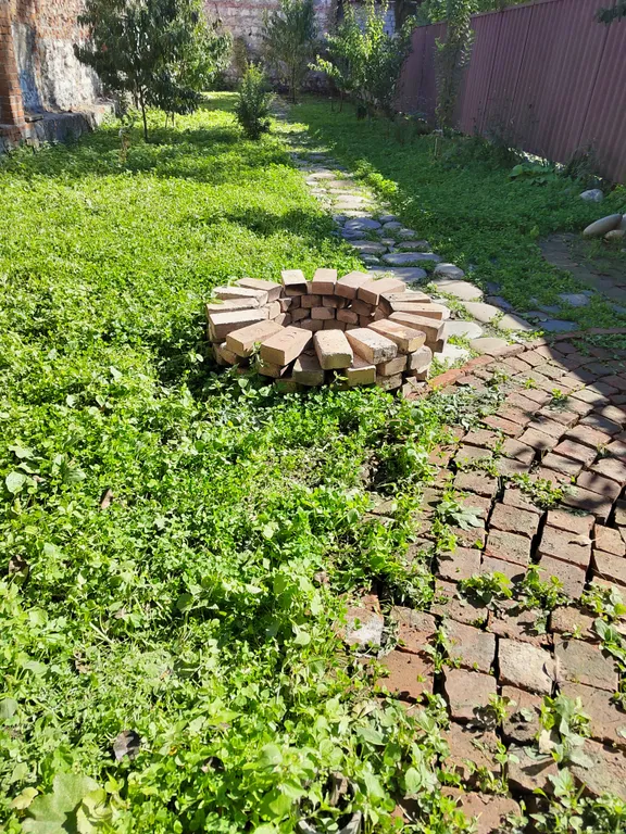 Уютный дом с садом в центре города