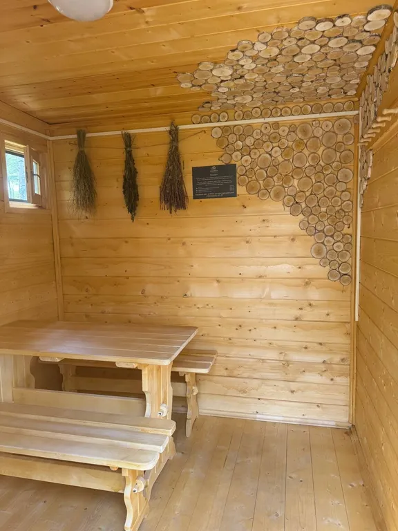 Коттедж Зеркальный дом с 2 спальнями, беседкой, собственной баней и купелью — Семеновское