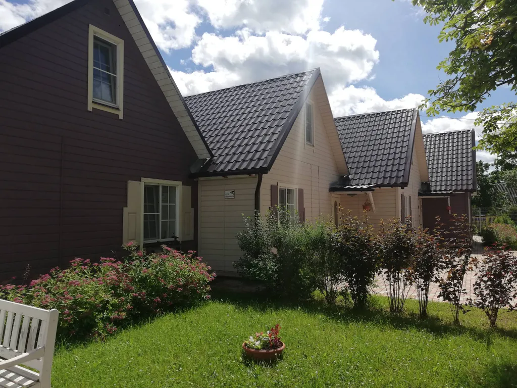 Дом возле монастыря