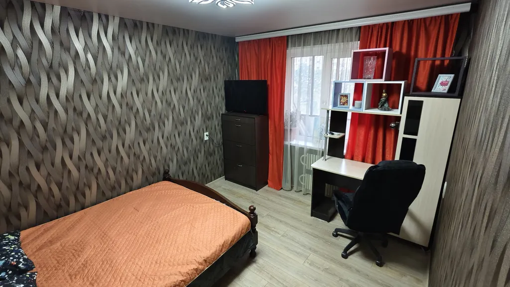 Новая 2-ух-комнатная квартира с хорошим расположением — аренда посуточно в Железногорск