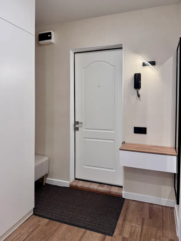 Просторная квартира рядом с Ледовым дворцом