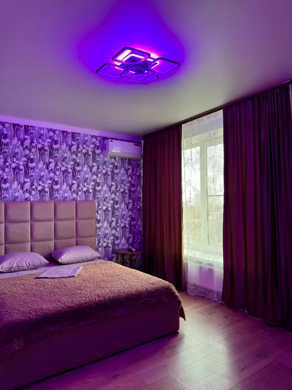 Аэропорт в 7 мин езды, Жд - вокзал - 11 мин