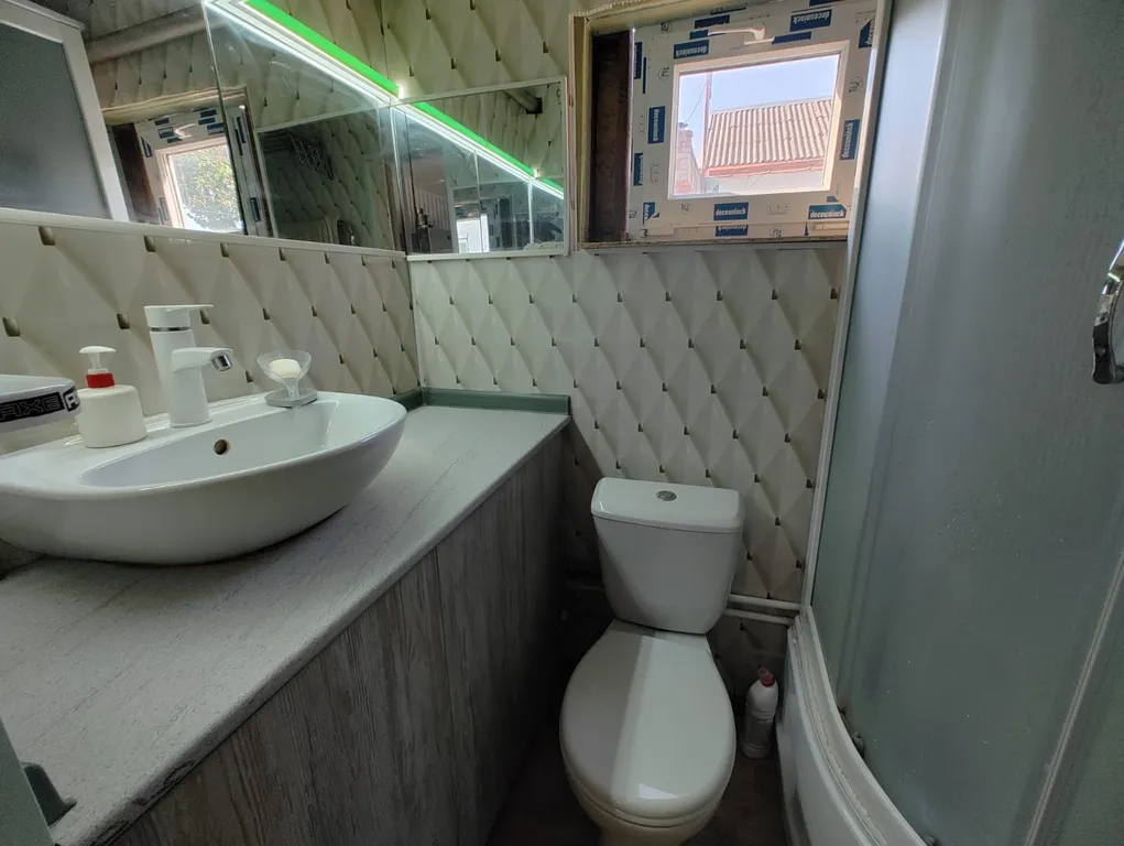 Домик у моря без хозяев