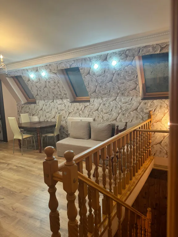 Дом у метро