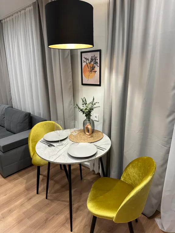 Соната - дизайнерская 1-комнатная квартира евро-2 в самом центре у ЦУМа