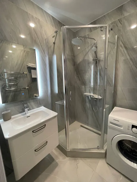 Новый апартамент с видом на казино и горы