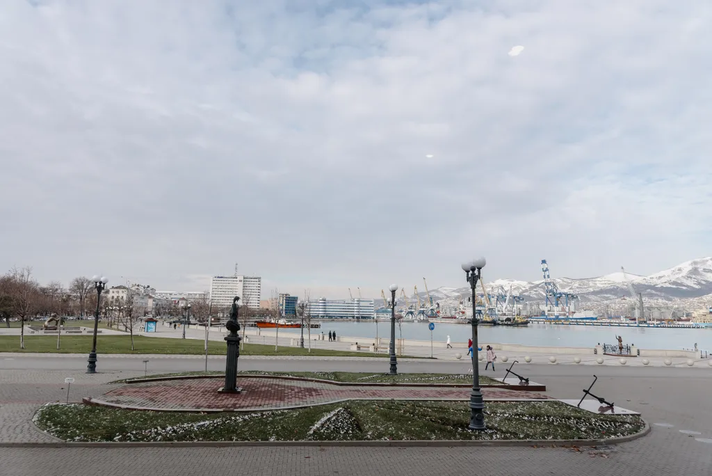 Квартира Стильная квартира с видом на море и крейсер — Новороссийск