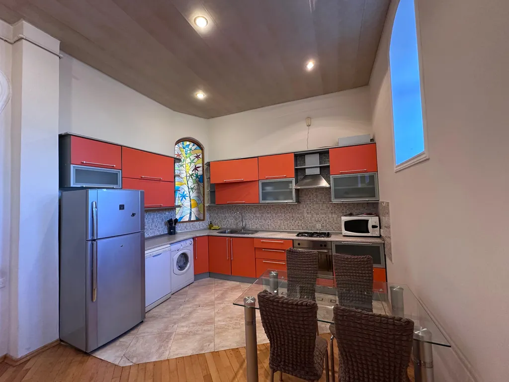 Shakespaere apartment