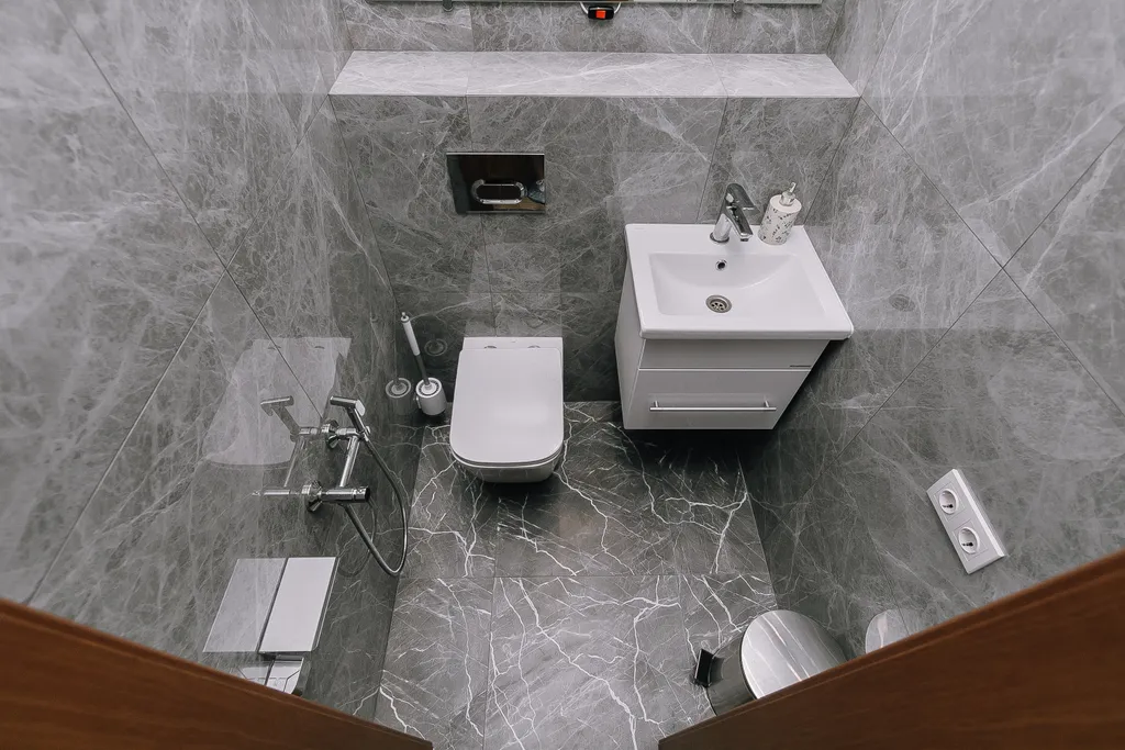 Коттедж двухэтажный с сауной, бассейном, детской площадкой