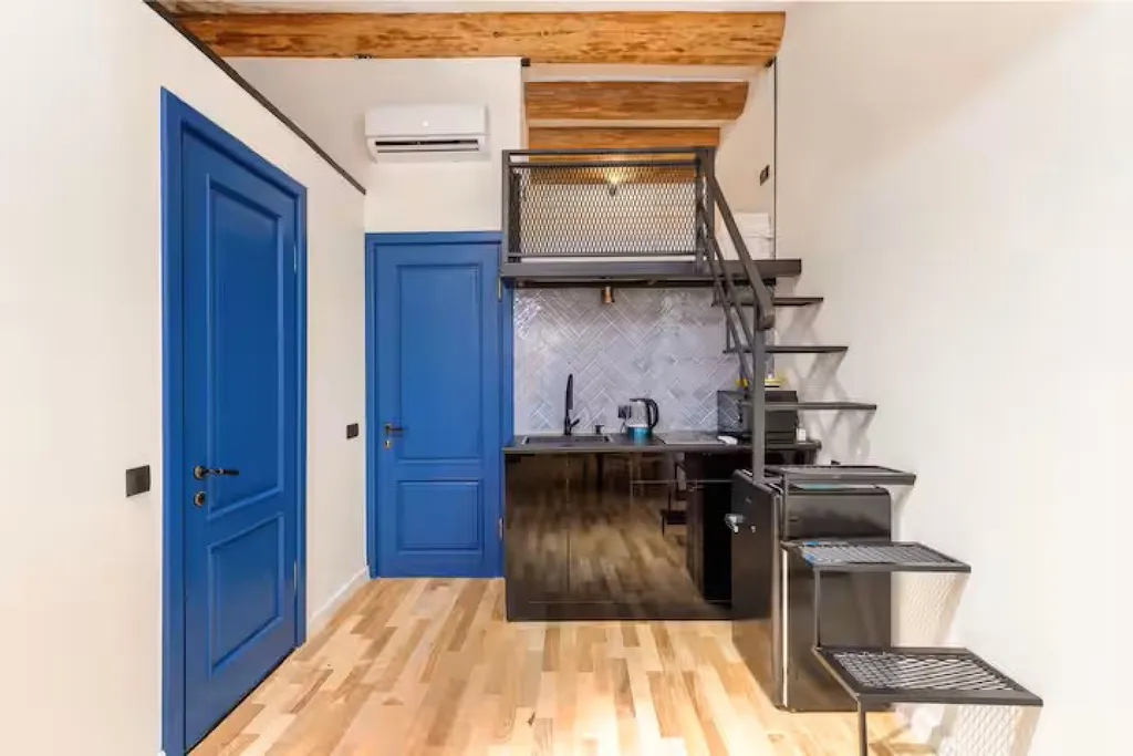 Комфортная квартира около проспекта Руставели