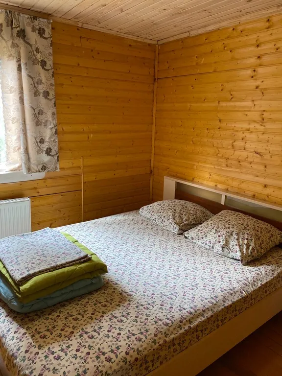 Коттедж на 10 спальных мест с верандой