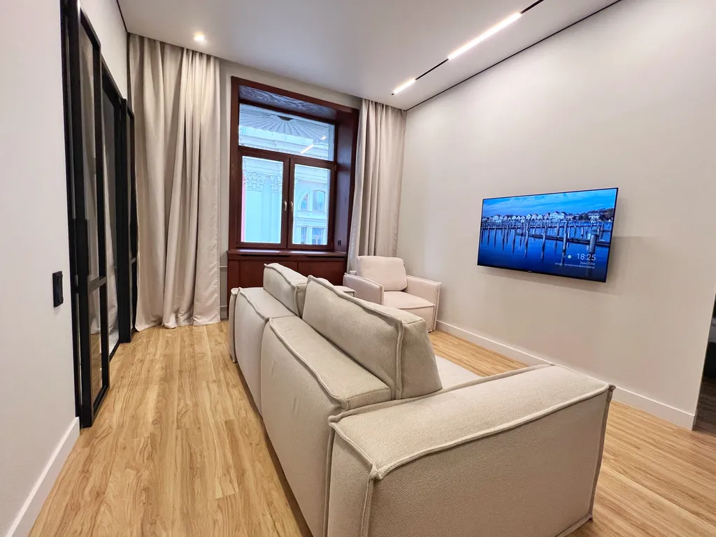 Квартира Квартира 2-комнатная с дизайнерским ремонтом в центре Москвы 5 минут до Кремля! — Москва