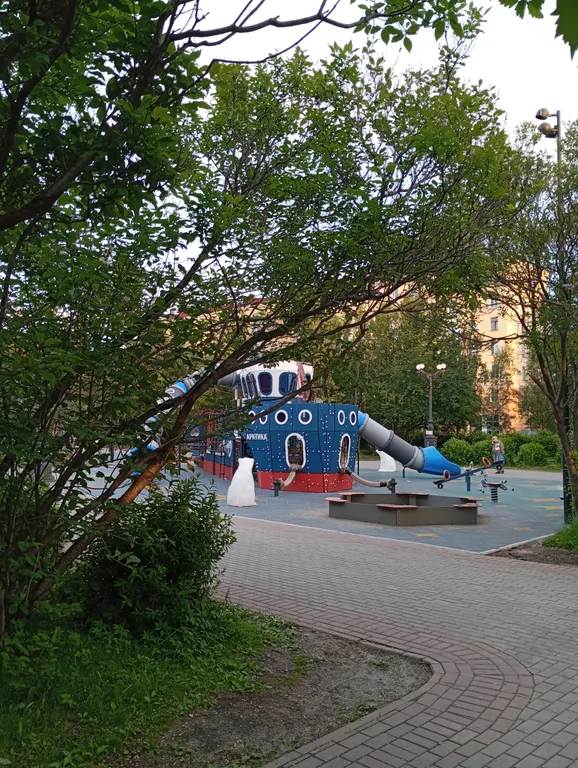 Квартира Уютная, бюджетная 2-комнатная квартира в центре города, с 2 спальнями — Мурманск