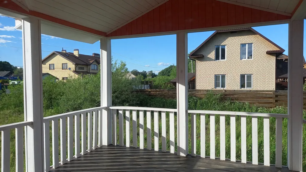 Дом в 2 километрах от озера