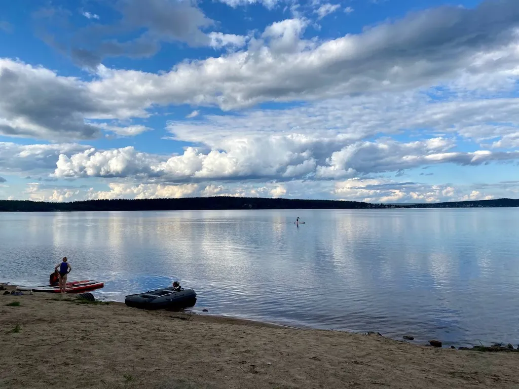 Евродвушка с кондиционером и с красивым видом на озеро