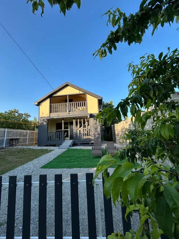 Коттедж с видом на море и горы