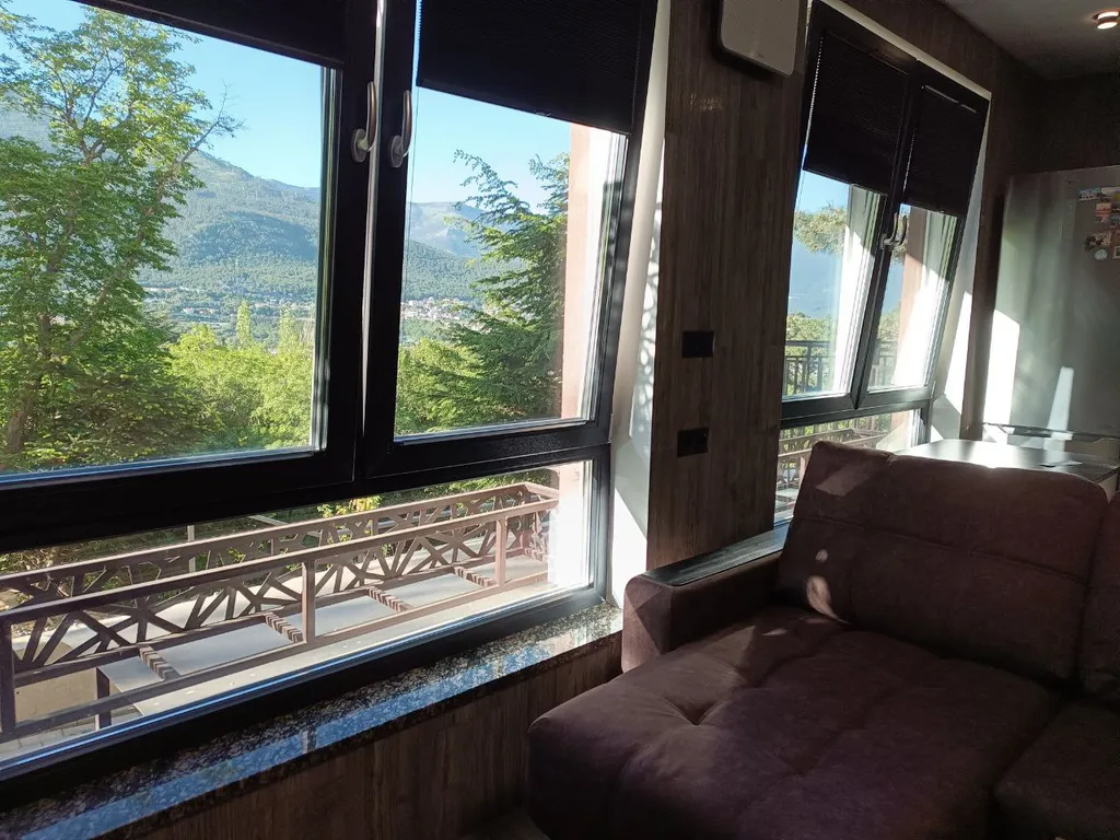 Студия «БЛИСС» с видом на горы