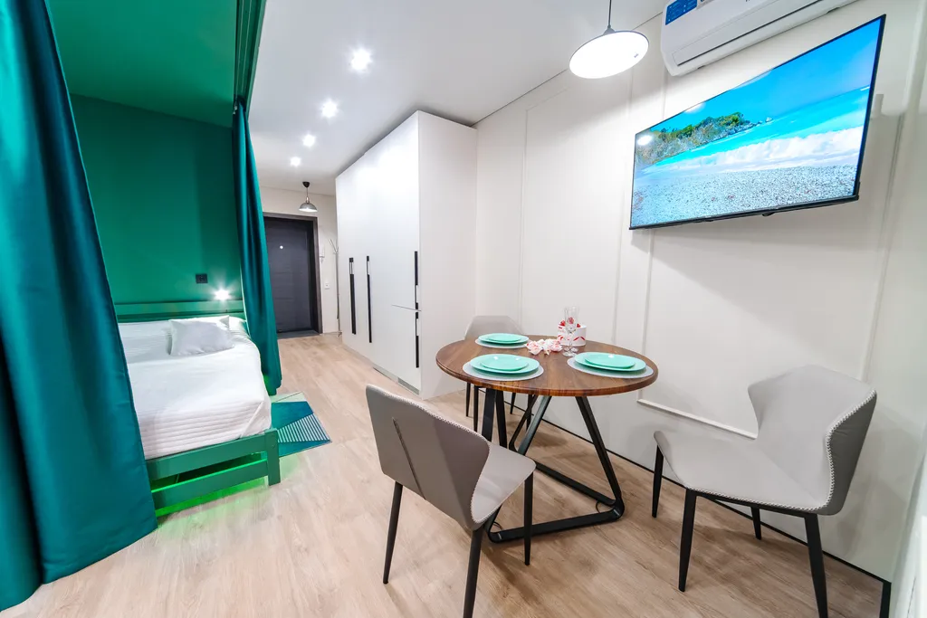 Чистая уютная студия в центре, заселение до 23-00