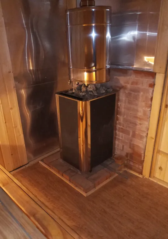 Уютный домик с огромным участком на природе у озера