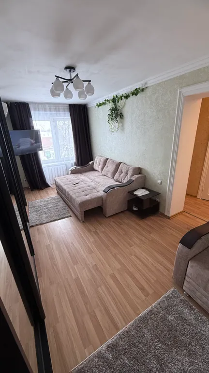 Квартира в живописном районе города.
Есть все отчётные документы.