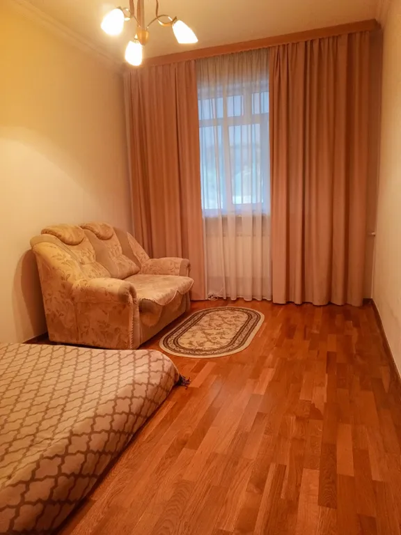 Отдельный большой дом в курортной зоне, с беседкой и мангалом.