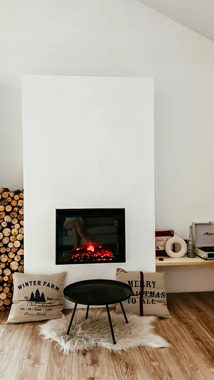 Уютный дом в лесу