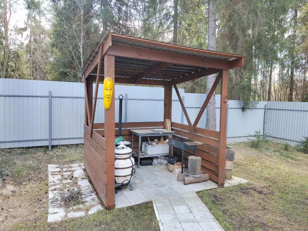 Дом на Мезе