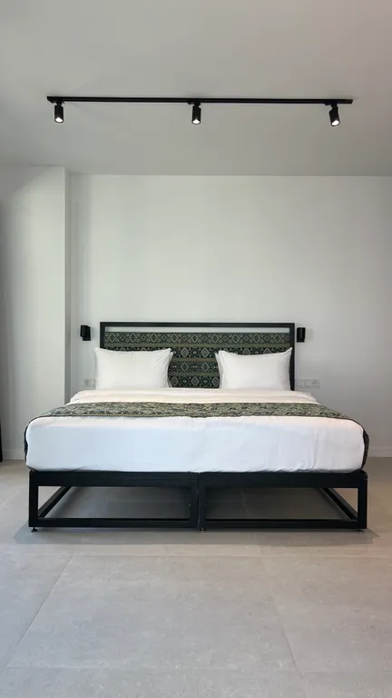 Апартамент с панорамной ванной рядом с морем