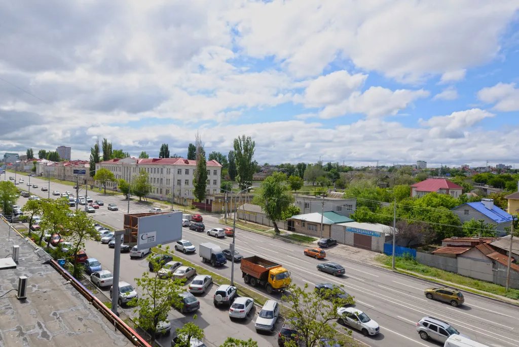 Апартаменты рядом с автомагистралью