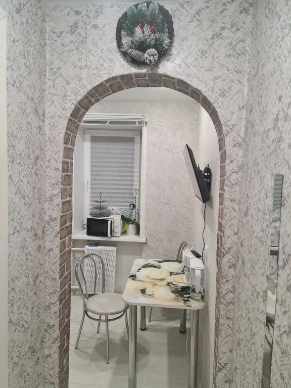 Комфортная тёплая квартира с камином возле двух стоматологий