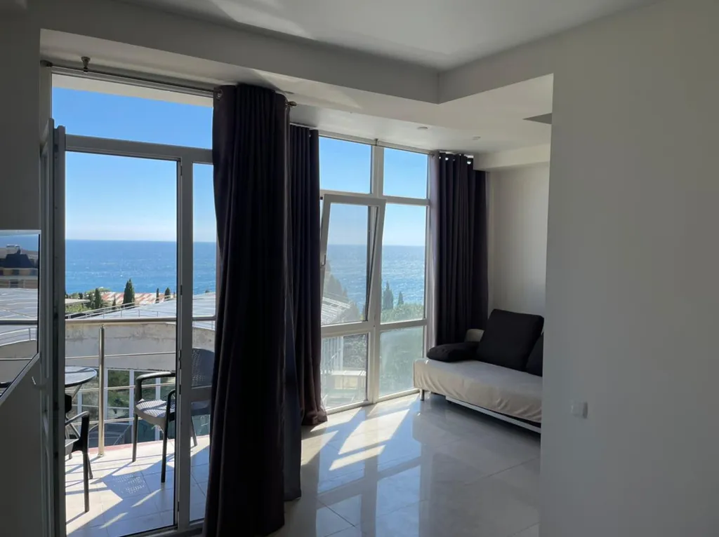 Апартаменты студия с видом на море