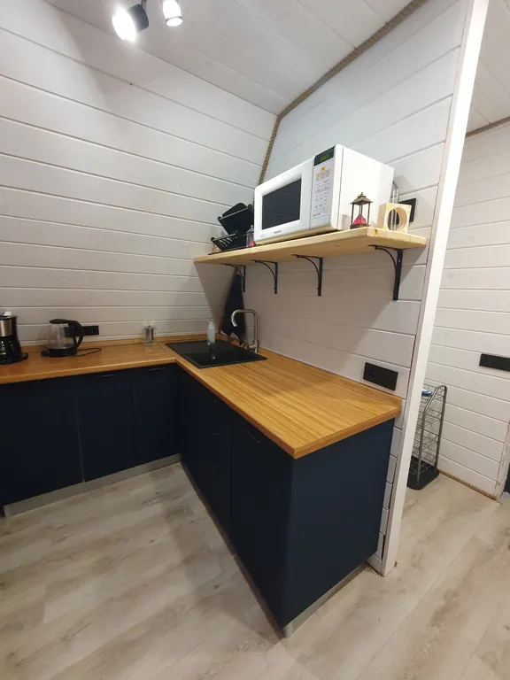 Уютный дом с видом на лес, рядом озеро, баня на территории