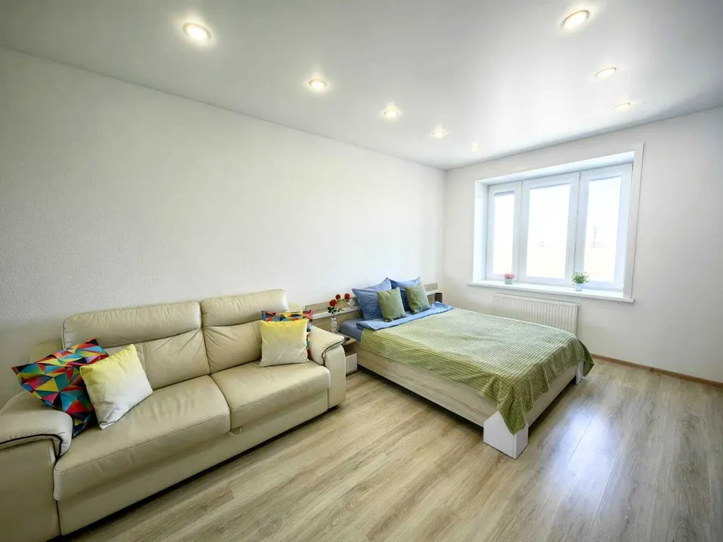 Уютная однокомнатная квартира с просторной лоджией