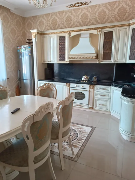 Красивый дом на берегу моря в 50 метрах от дома