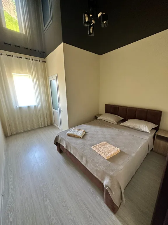 Комфортабельный таун у берега Каспийского моря