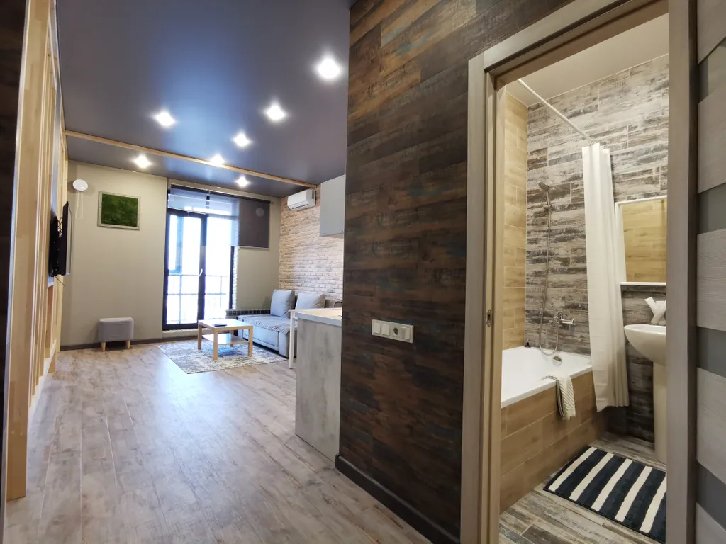 Квартира в люкс доме с парковкой в 10 минутах пешком от площади Ленина