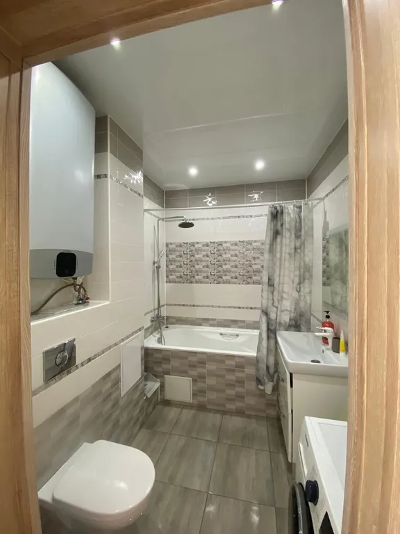 Просторная Евро-двушка для 6 человек. Тихий центр + Бонусы